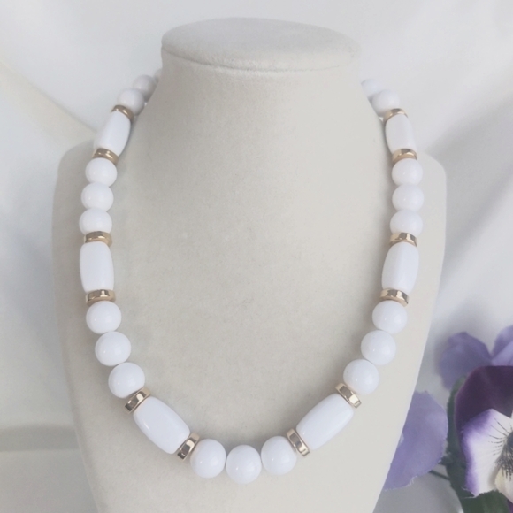 Vintage Napier Necklace White Gold Beads 18 inches EUC - Picture 7 of 7